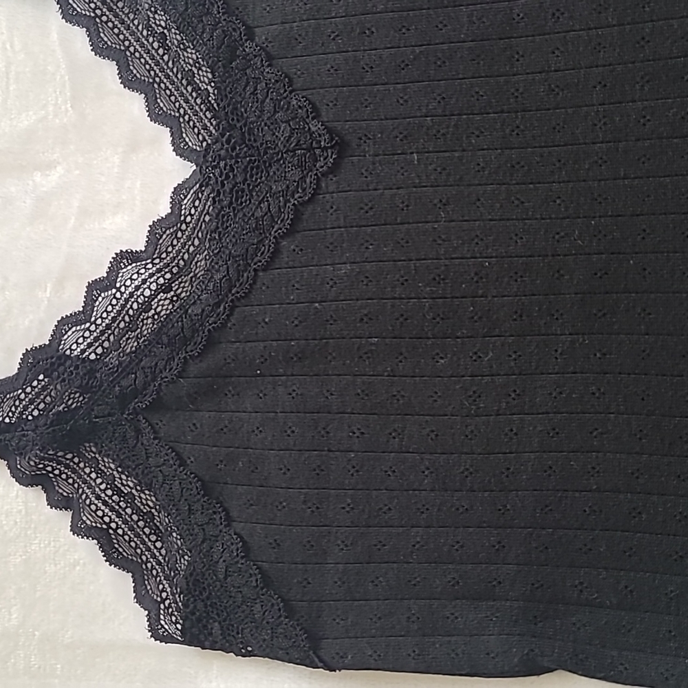 AE Cropped Tank - Picture 2 of 6